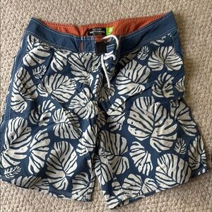 Quiksilver Men's 33 Blue Leaf Print Swim Shorts